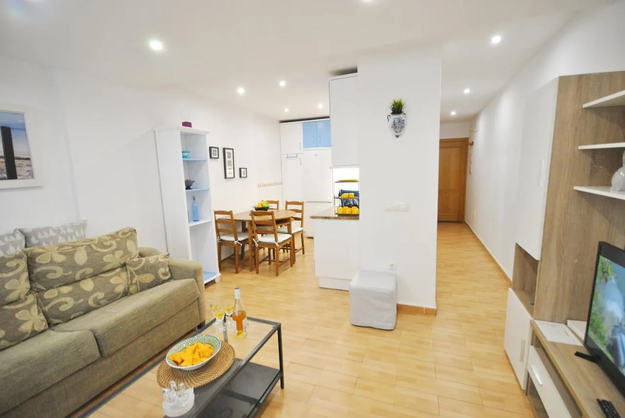 San Antonio - Beach, Pool And Terrace Torremolinos Apartment